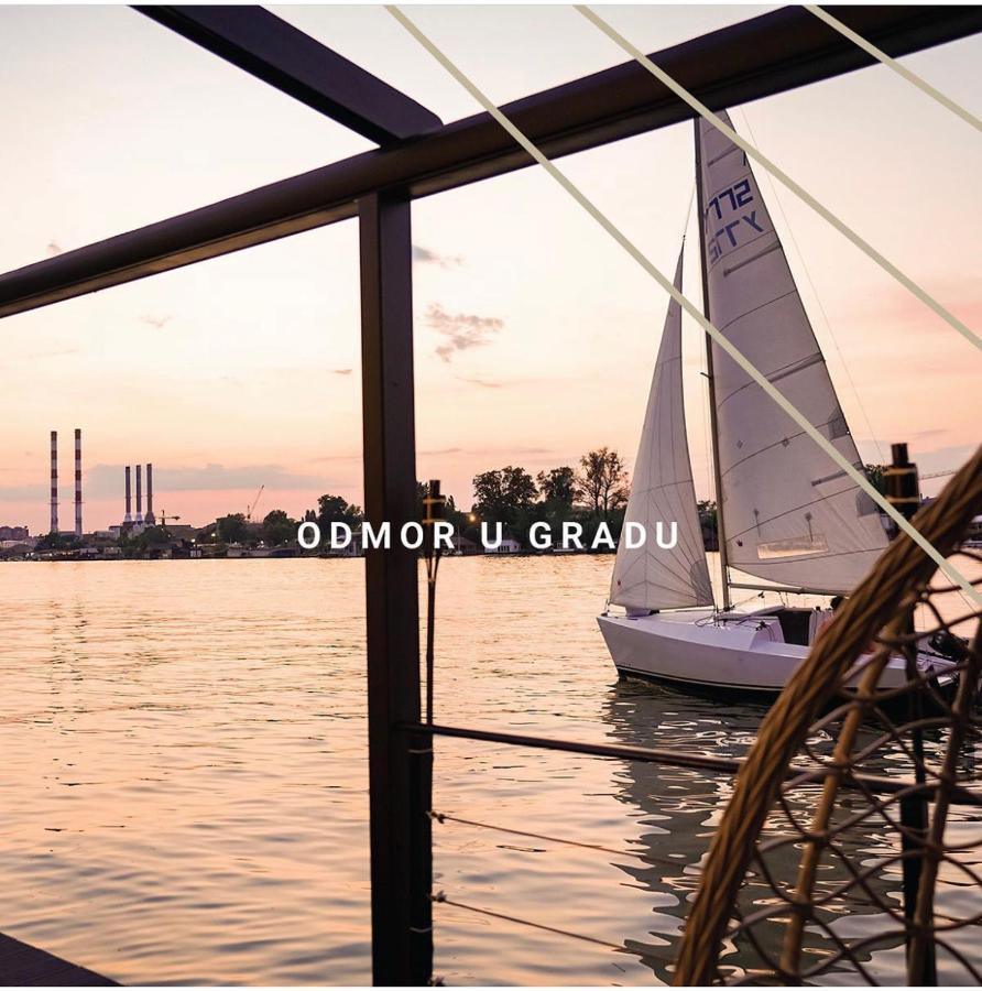 Ada Moment Splav- Kuca Na Reci Beograd- Floating House On Sava River ,Belgrad Exterior foto